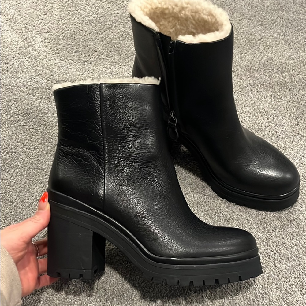 Rebecca Minkoff Black Ankle Boots with Cream Lining